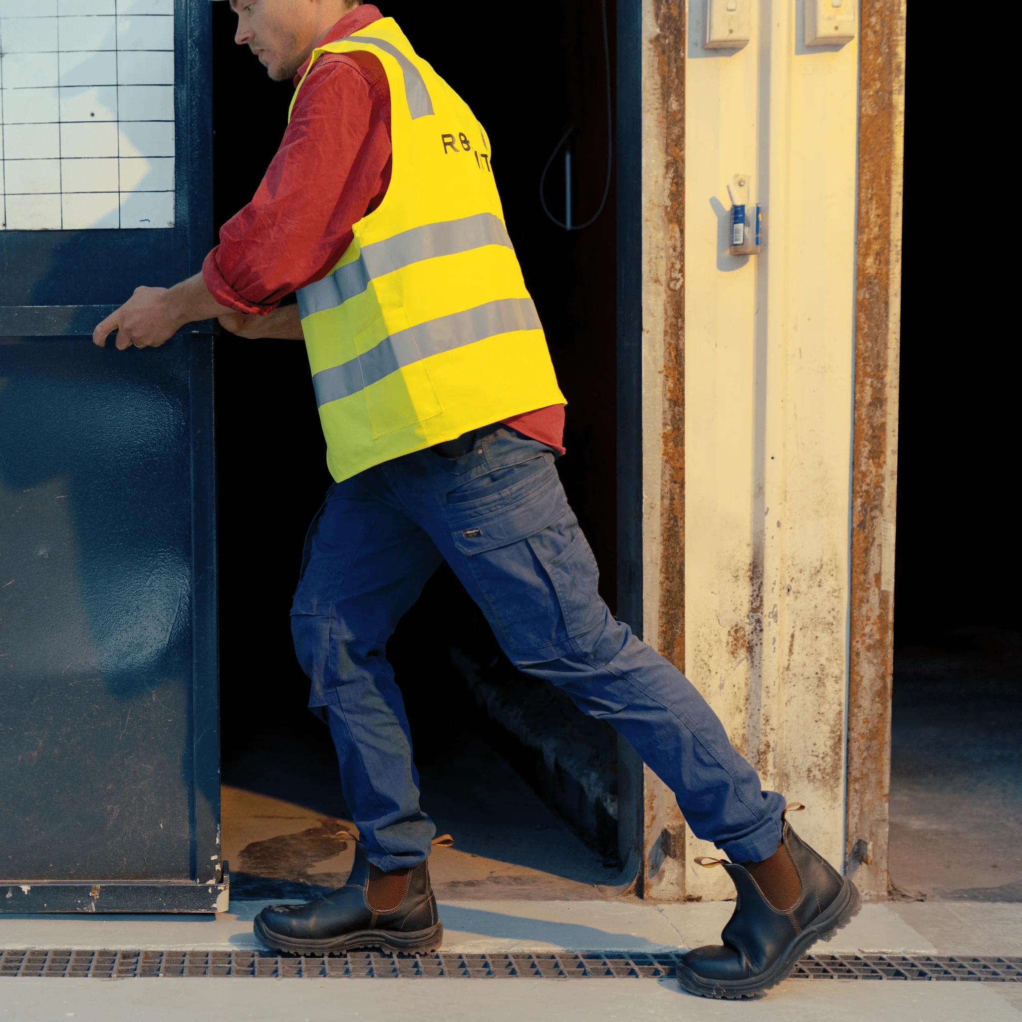 Blundstone 192 Stout Brown Safety Boots - Image 8