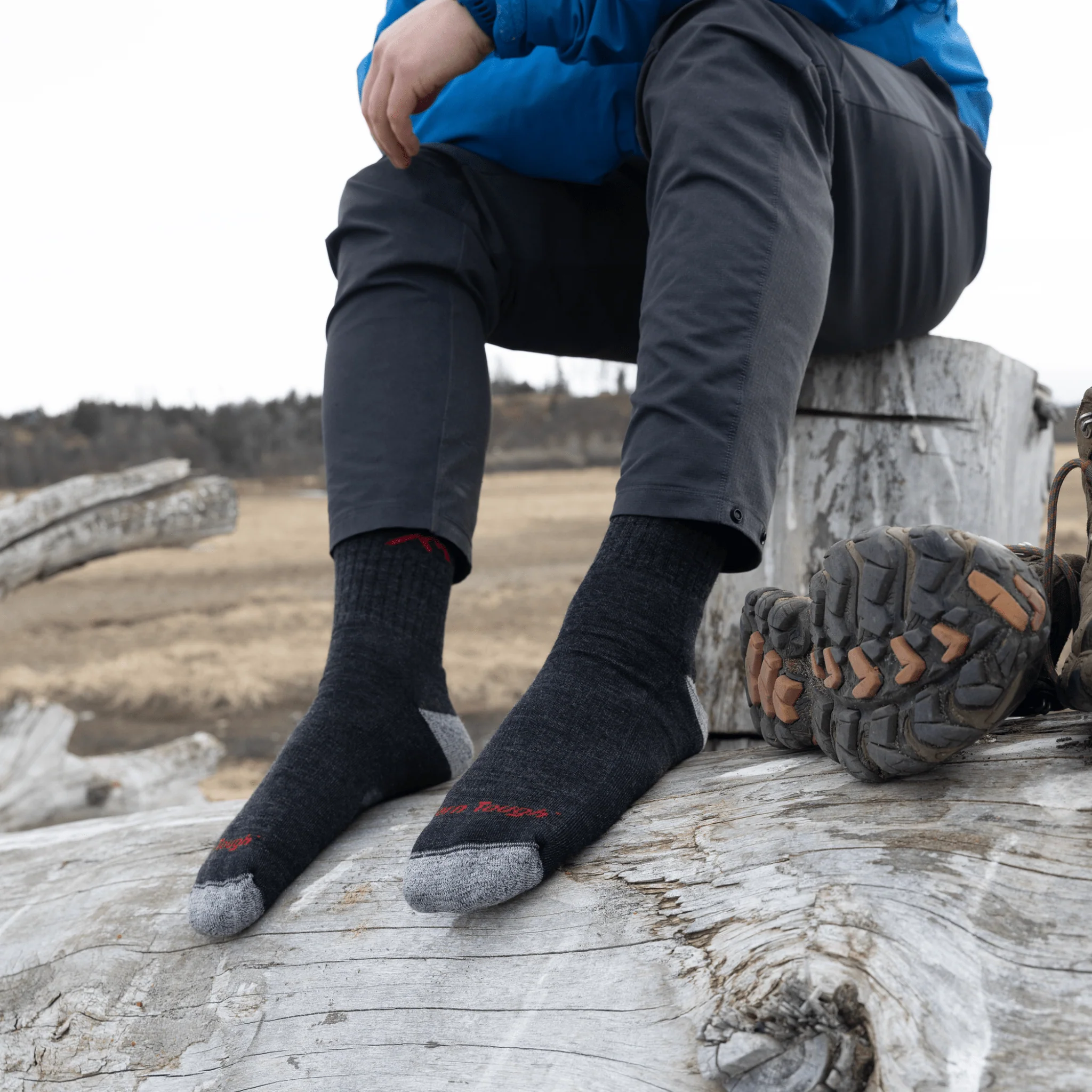 Darn Tough Men's Hiker Micro Crew Midweight with Cushion Socks - Black - Image 8