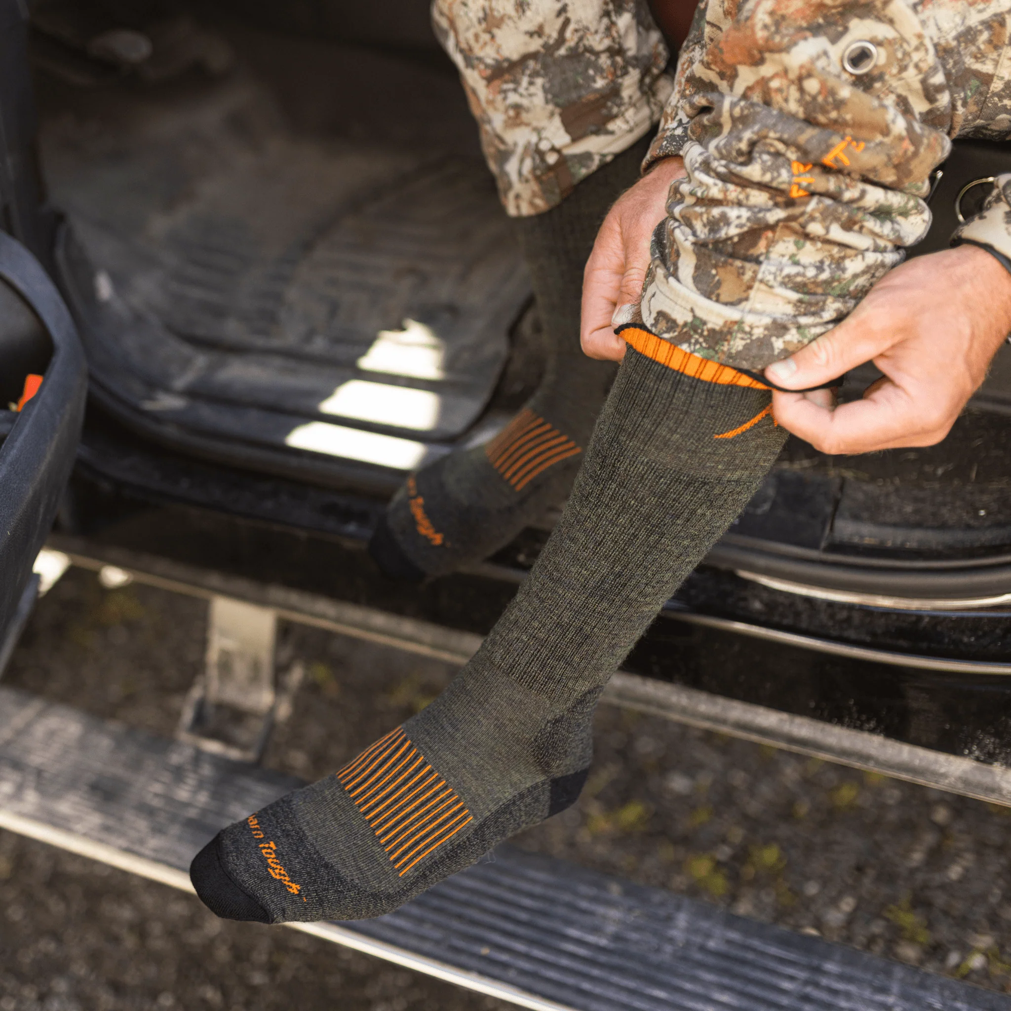 Darn Tough Men's Hunting Boot Midweight with Cushion Socks - Forest - Image 4