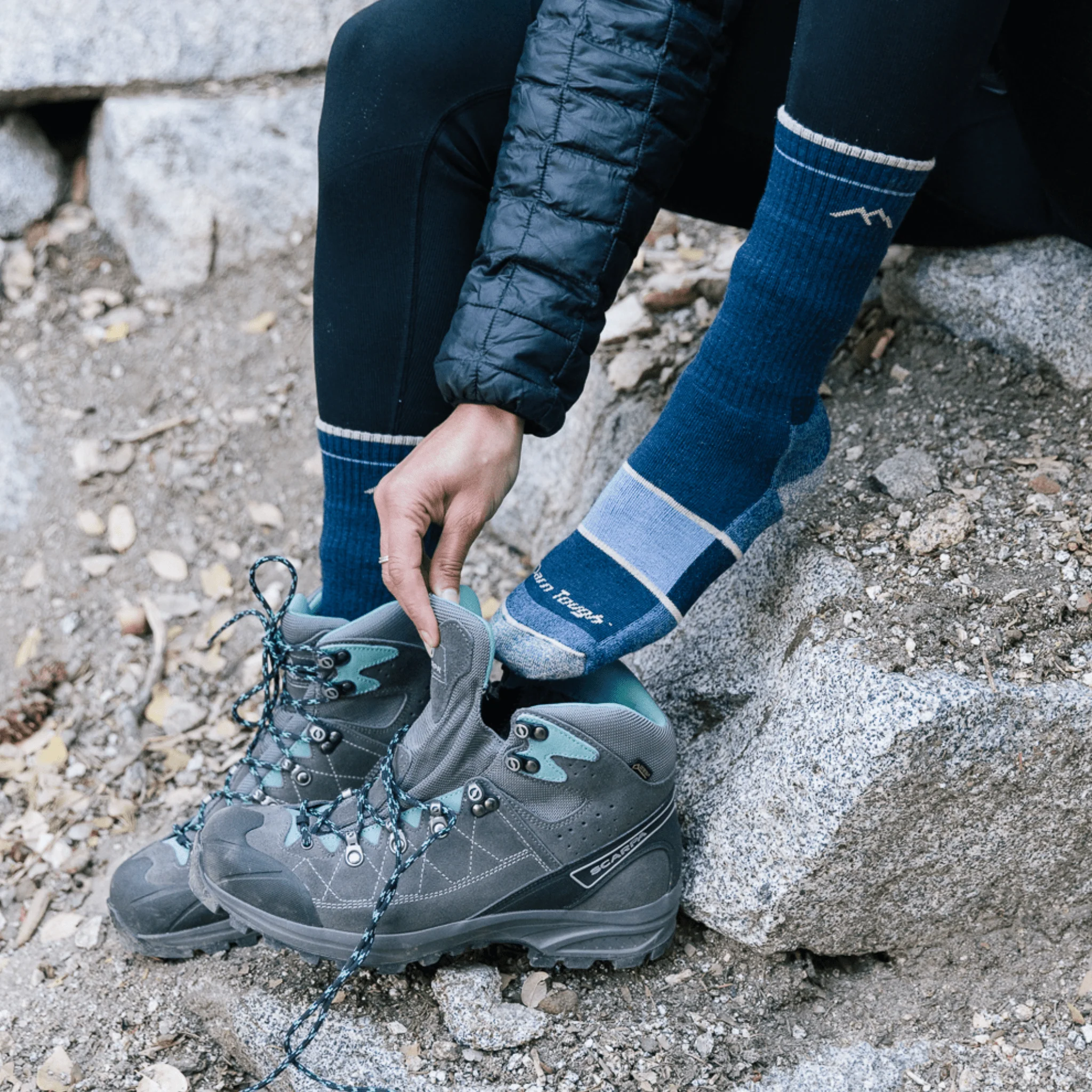 Darn Tough Women's Hiker Boot Midweight with Full Cushion - Eclipse - Image 3