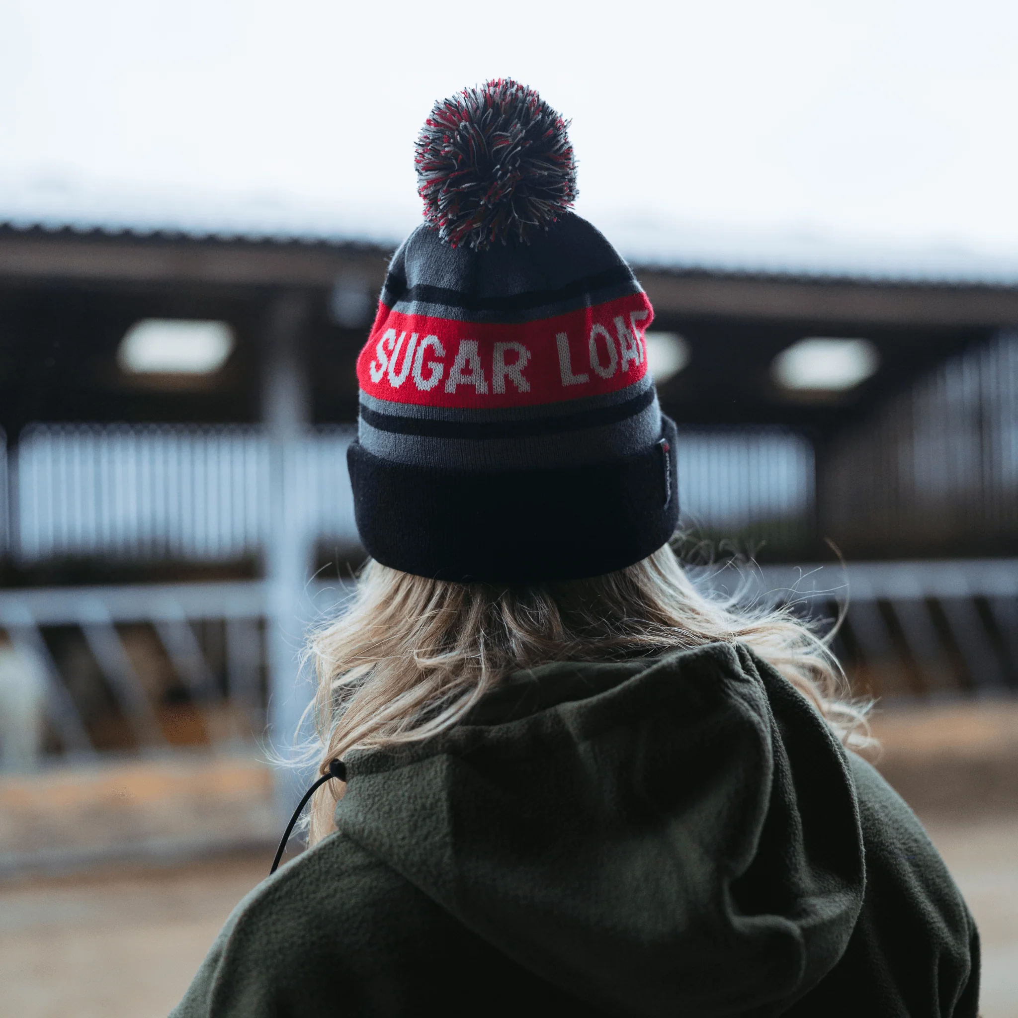 Sugar Loaf Back Country Bobble Hat - Image 4